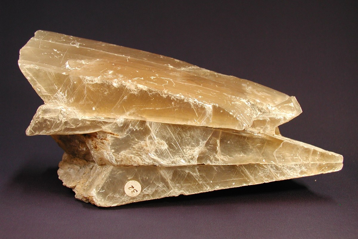 Muestra mineral de calcita perteneciente a la colección de minerales del Museo Laboratorium.