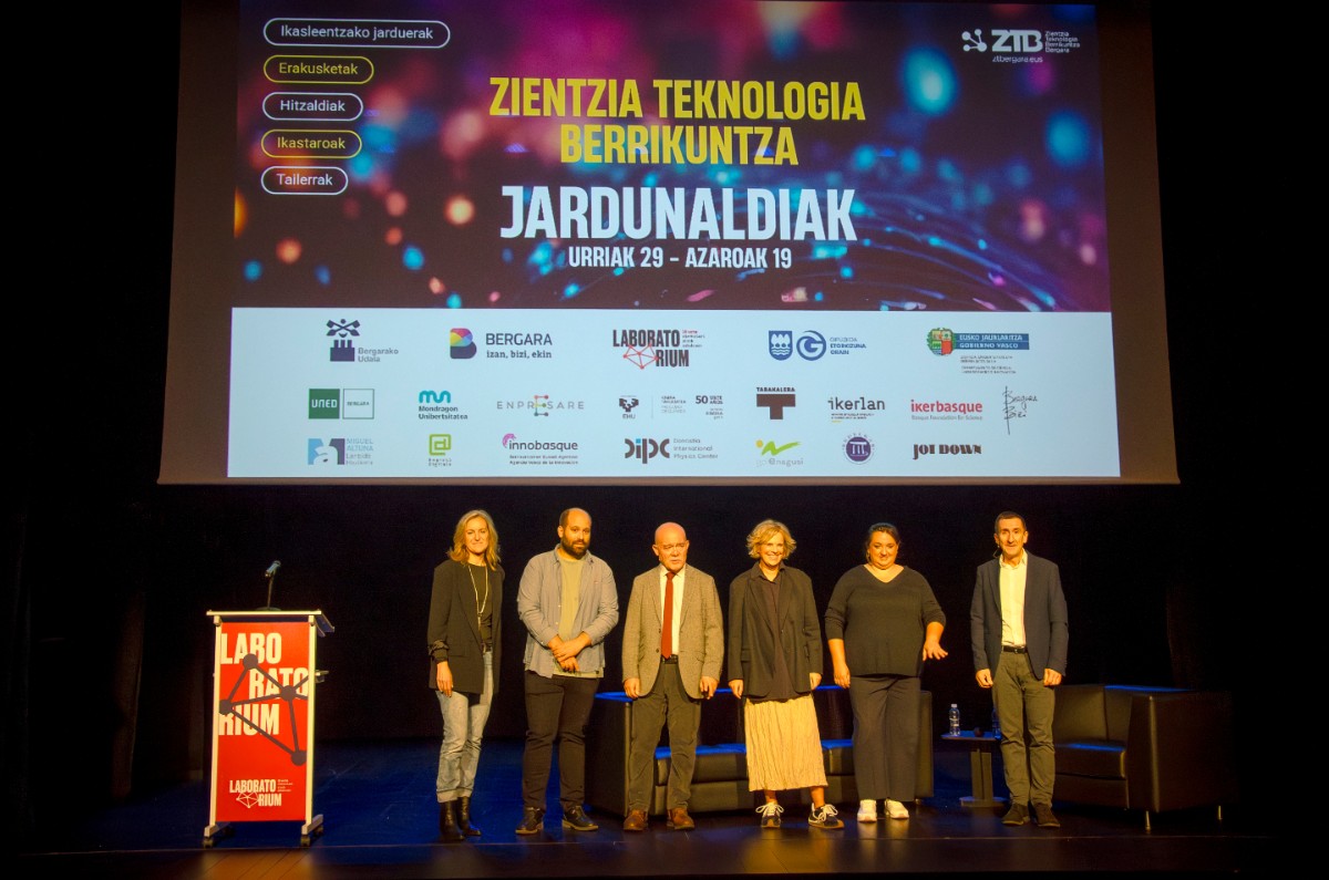 Inauguración de las Jornadas de Ciencia, Tecnología e Innovación ZTB en Bergara dedicadas a la tecnología cuántica